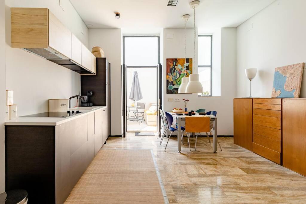 Cozy Loft Patio+Pool +Wifi Appartement Valencia Buitenkant foto